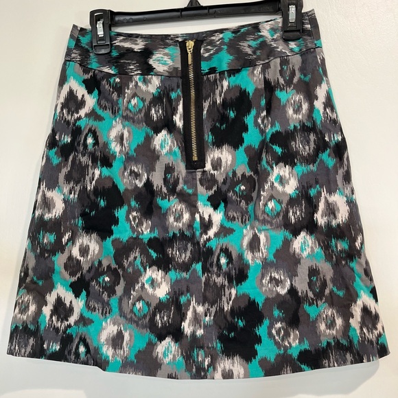 Express Design Studio A- Line Unlined Front Pleat Back Zip Skirt Pockets - Picture 2 of 9